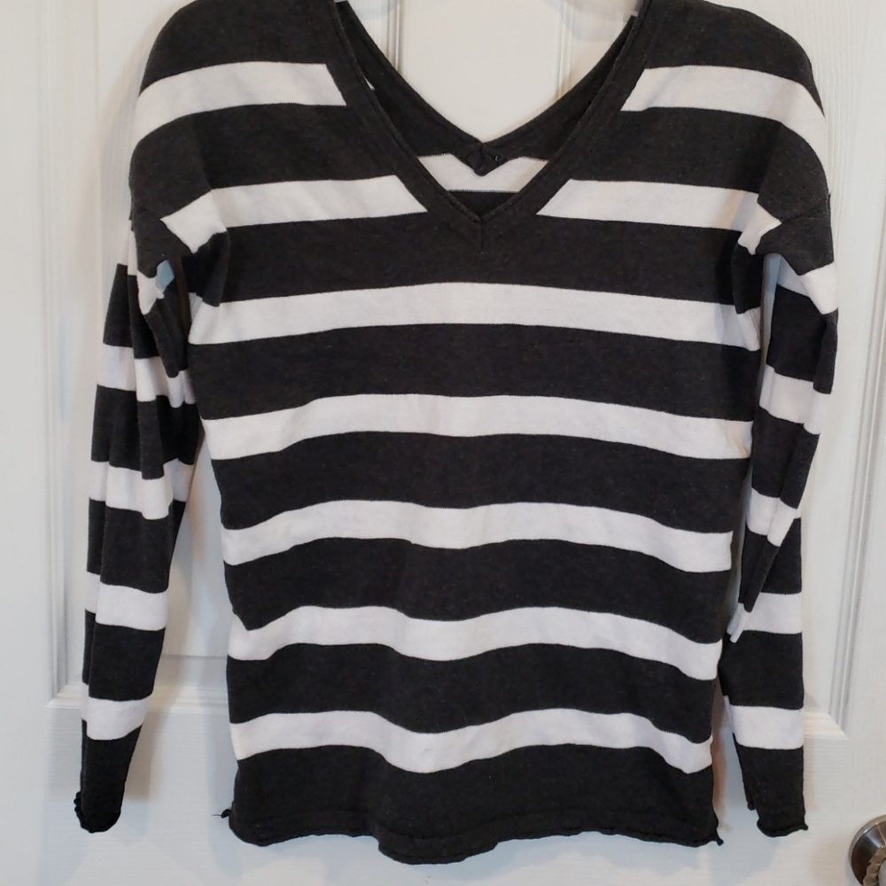Double v sweater